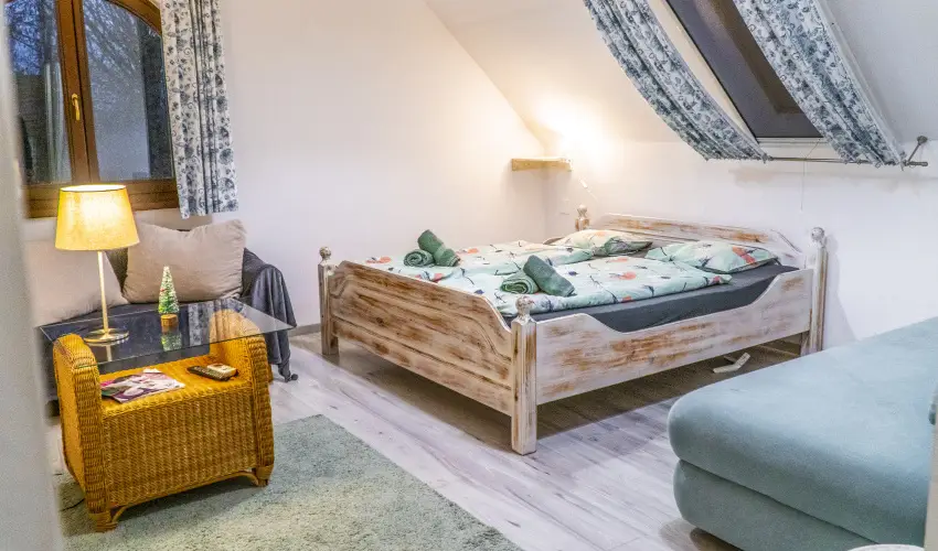 Gyulavezr Lovasbirodalma Panzi  Gyulakeszi