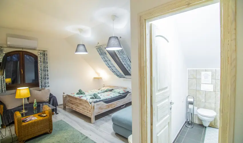 Gyulavezr Lovasbirodalma Panzi  Gyulakeszi