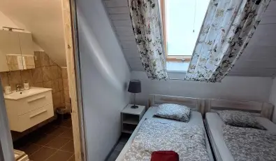 Gyulavezr Lovasbirodalma Panzi  Gyulakeszi