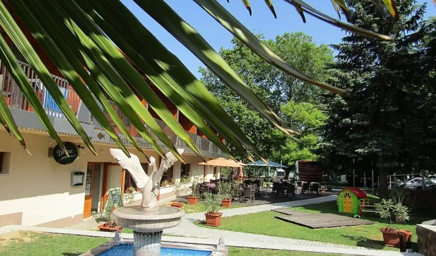 Hotel Halszkert Badacsony