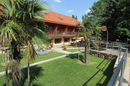 Hotel Hal�szkert, Badacsony, H�v�z - 28 km