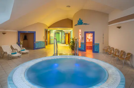 Krist�ly Hotel, Keszthely, H�v�z - 6 km
