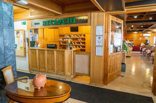 Majerik Hotel, H�v�z