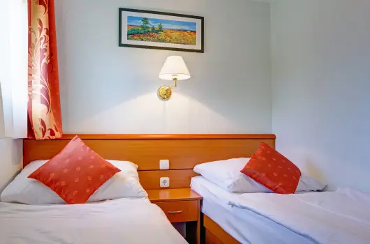 Hotel Panor�ma Balatongy�r�k, Balatongy�r�k, H�v�z - 15 km