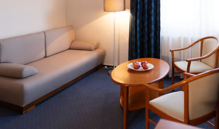 Zsanett Hotel Balatonkereszt�r