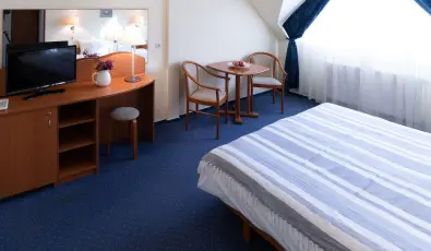 Zsanett Hotel Balatonkereszt�r