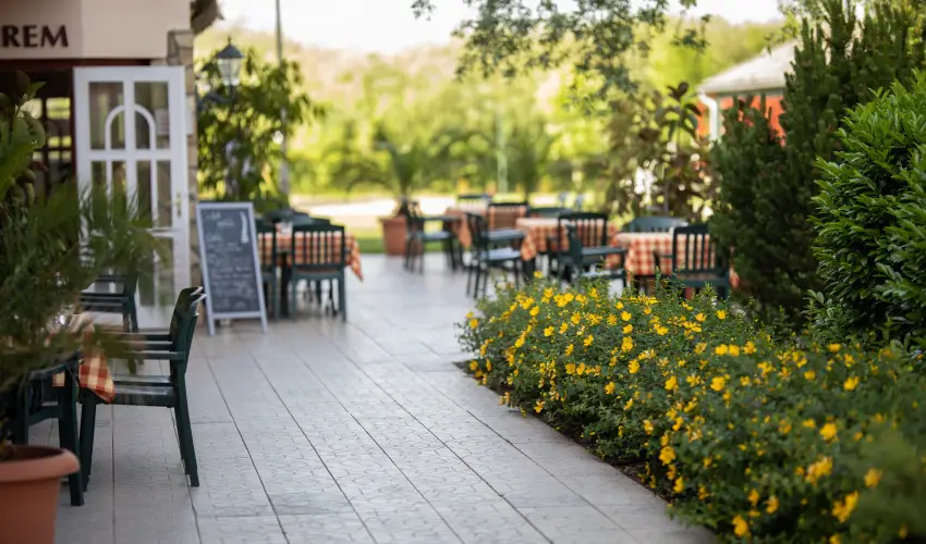 Zsanett Hotel Balatonkereszt�r