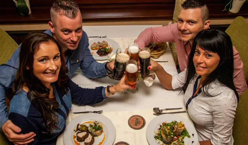 Korona Panzi s tterem Hvz