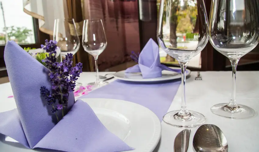 Korona Panzi s tterem Hvz