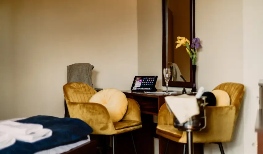 Korona Panzi s tterem Hvz