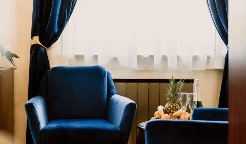 Korona Panzi s tterem Hvz