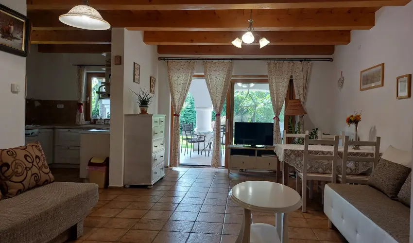 Ngy vszak Apartmanhz Zalakaros Zalakaros