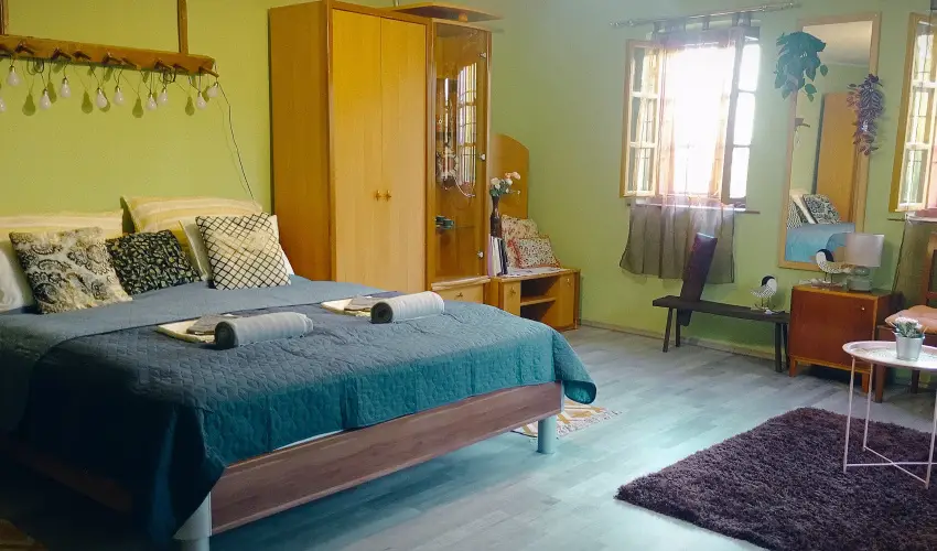 Pni Kuck Vendghz s Minifarm  Hosszvlgy