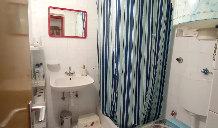 Pni Kuck Vendghz s Minifarm  Hosszvlgy