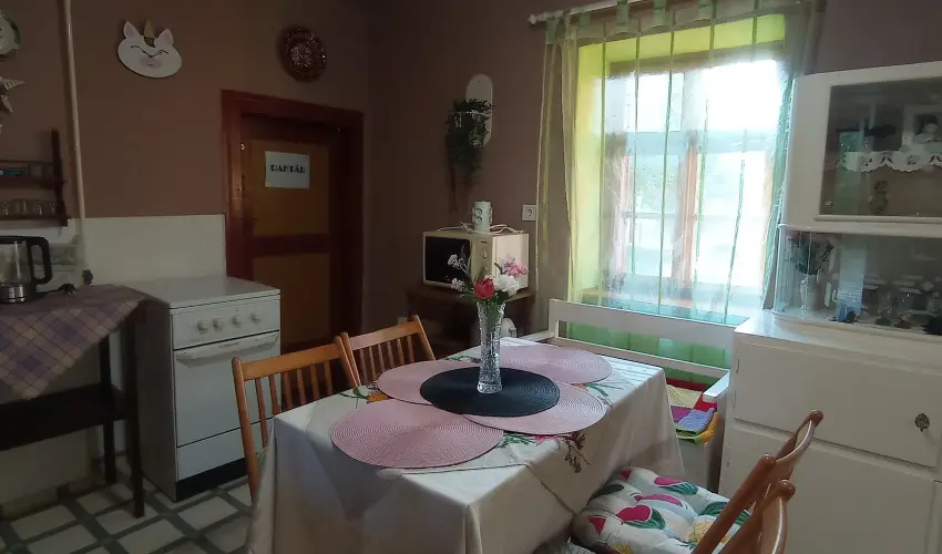 Pni Kuck Vendghz s Minifarm  Hosszvlgy