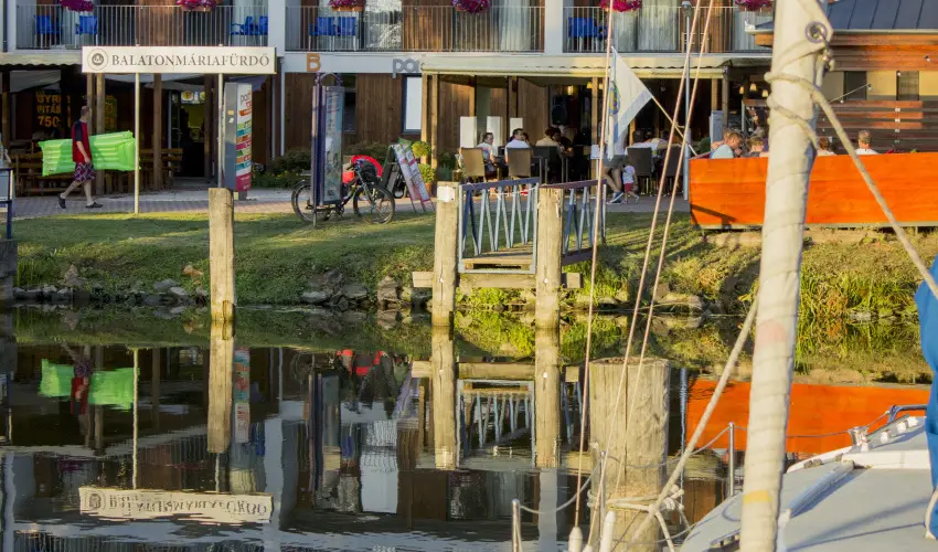 Port tterem & Panzi Balatonmriafrd