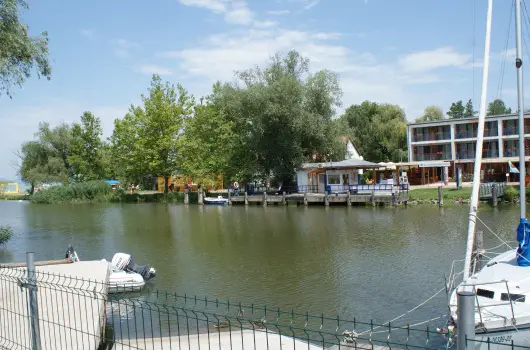 Port �tterem & Panzi�, Balatonm�riaf�rd�, H�v�z - 19 km