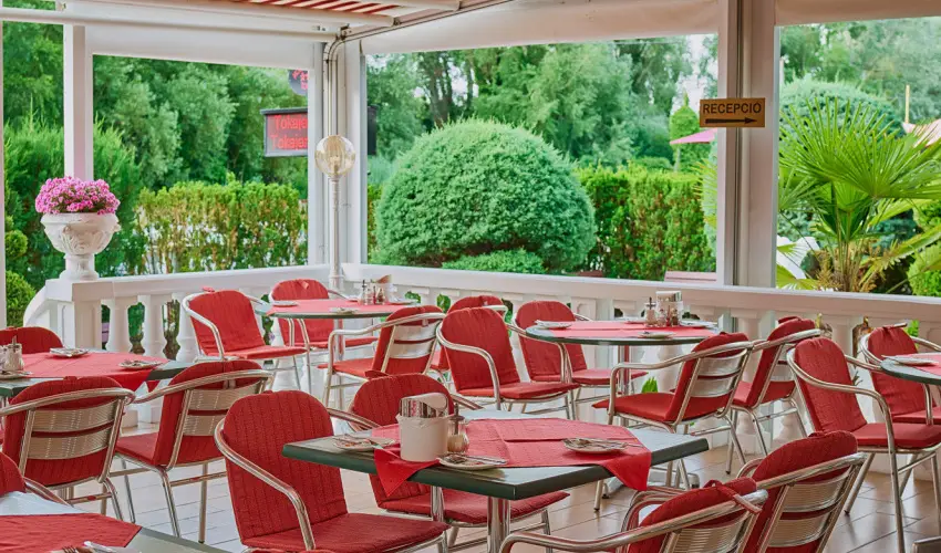 Tokajer Wellness Panzi� Keszthely