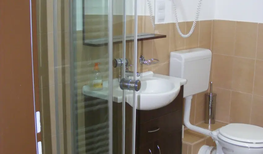 Viktor Bor- s Vendghz Balatonmriafrd