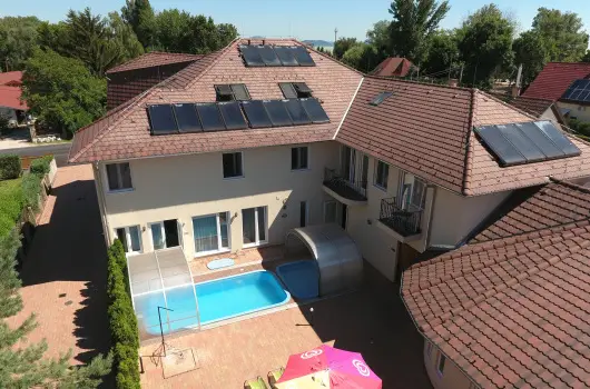 Viktor Bor- s Vendghz, Balatonmriafrd, Hvz - 18 km