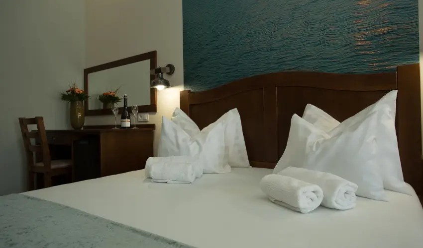 Viktor Bor- s Vendghz Balatonmriafrd