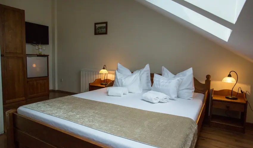 Viktor Bor- s Vendghz Balatonmriafrd